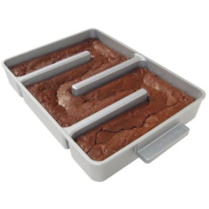 Bakers Edge Nonstick Edge Brownie Pan